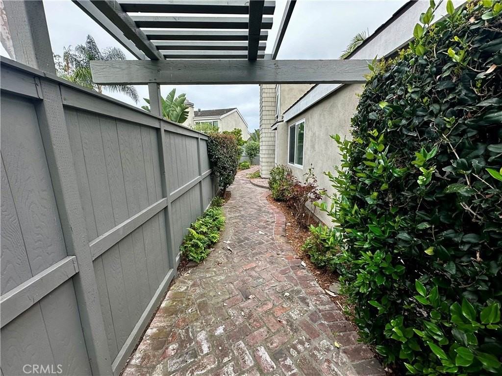 19835 Maritime Ln - Photo 2 of 50