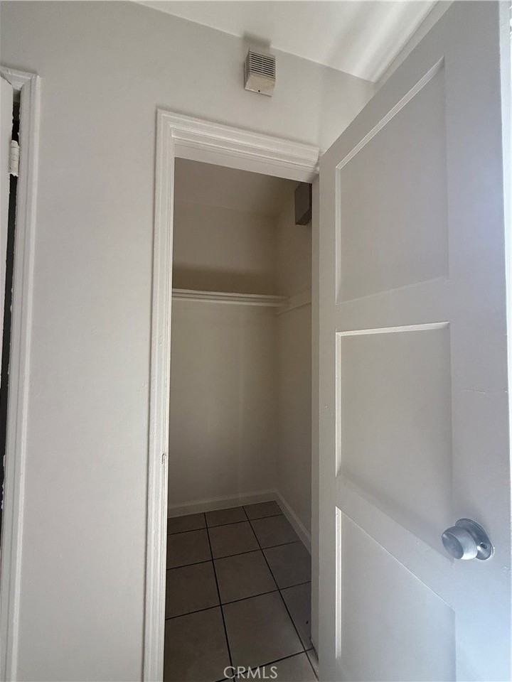 310 Lime Ave #13 - Photo 7 of 16