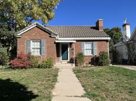 featured image of 2521 S Dearborn St #1