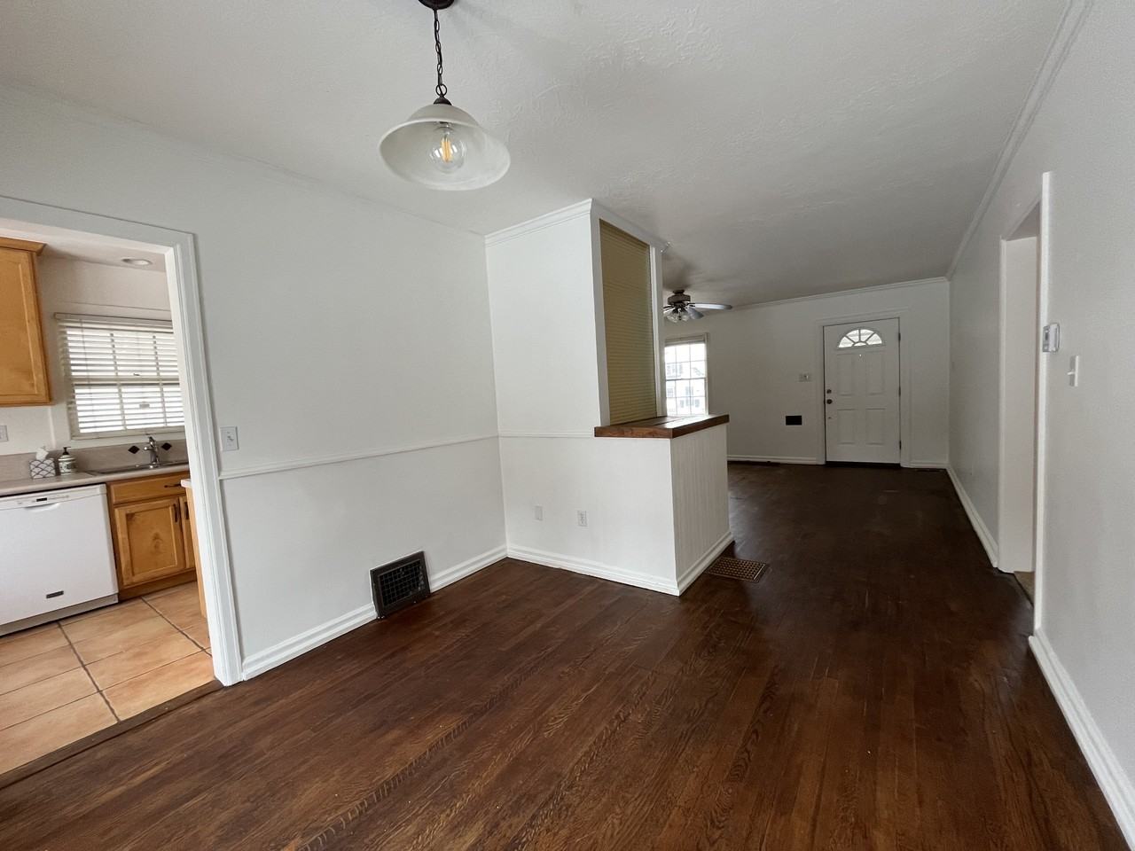 2521 S Dearborn St #1 - Photo 4 of 23