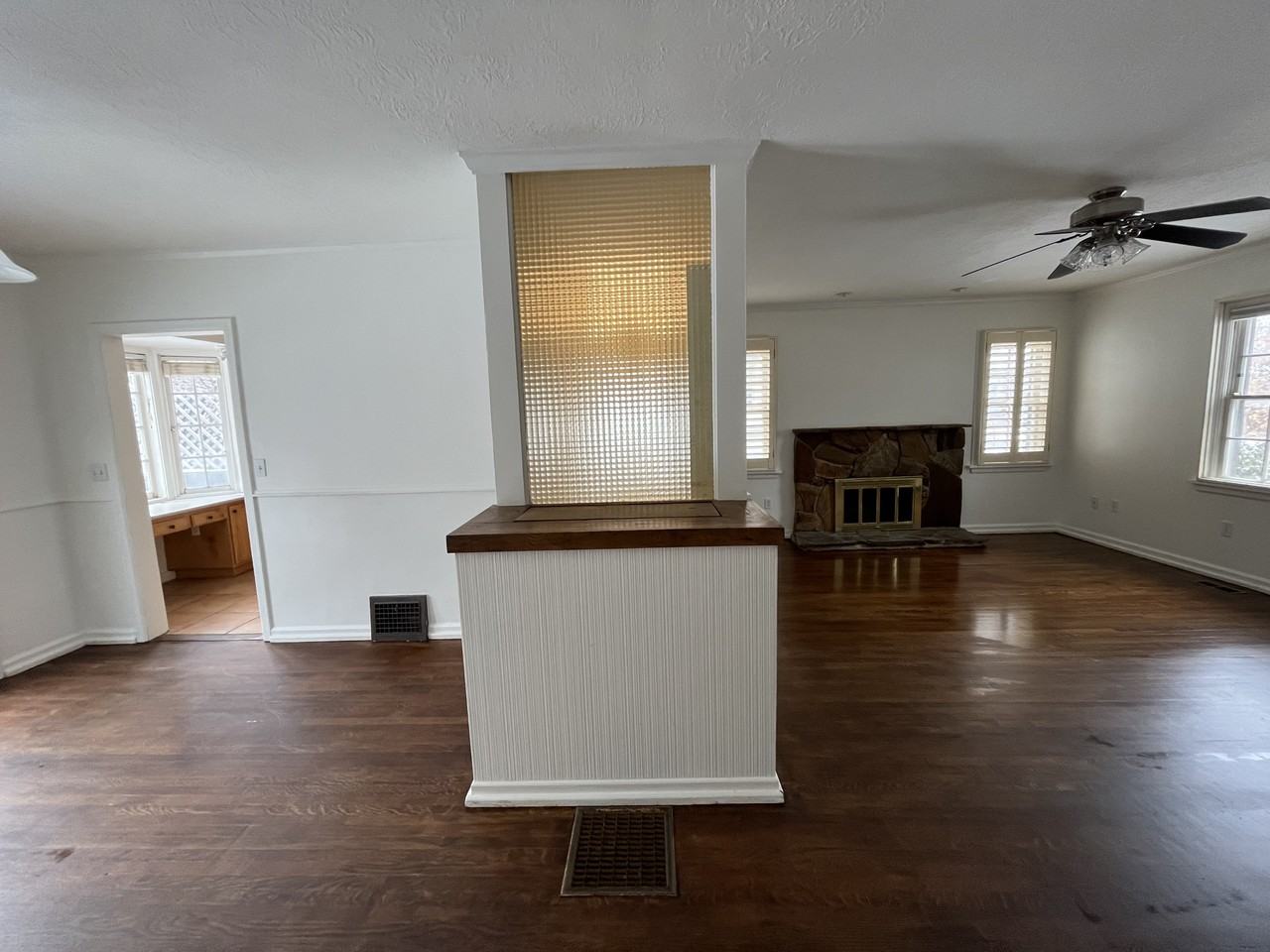 2521 S Dearborn St #1 - Photo 6 of 23