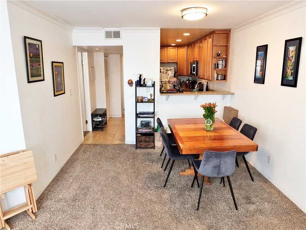 1605 E 2nd St #302 - Photo 7 of 27