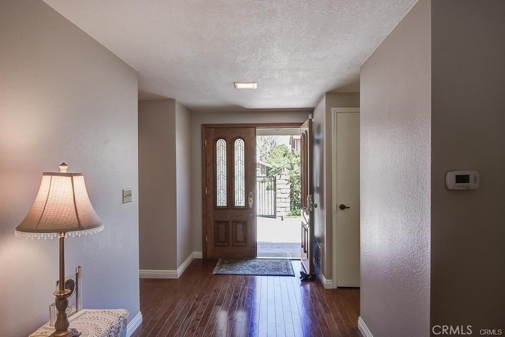 435 S Westridge Cir - Photo 4 of 25