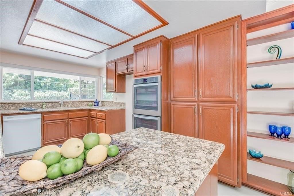 435 S Westridge Cir - Photo 5 of 25