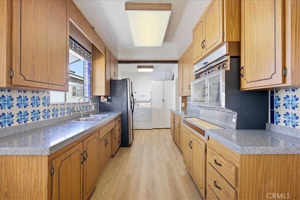 819 N Maria Ave - Photo 6 of 29