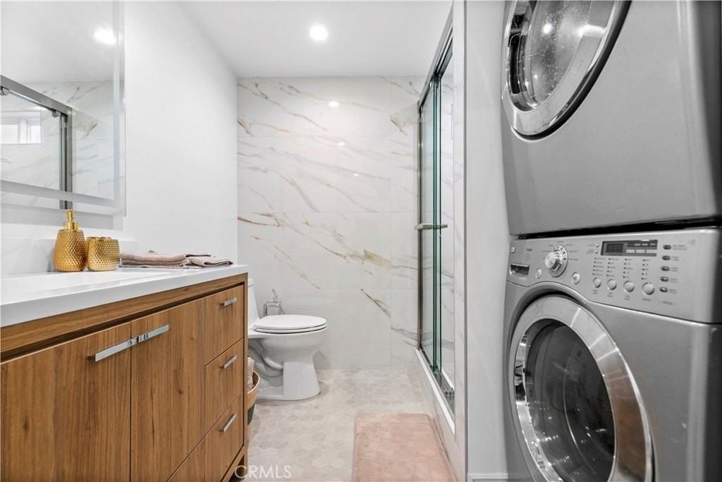 6712 Ventura Canyon Ave - Photo 3 of 33