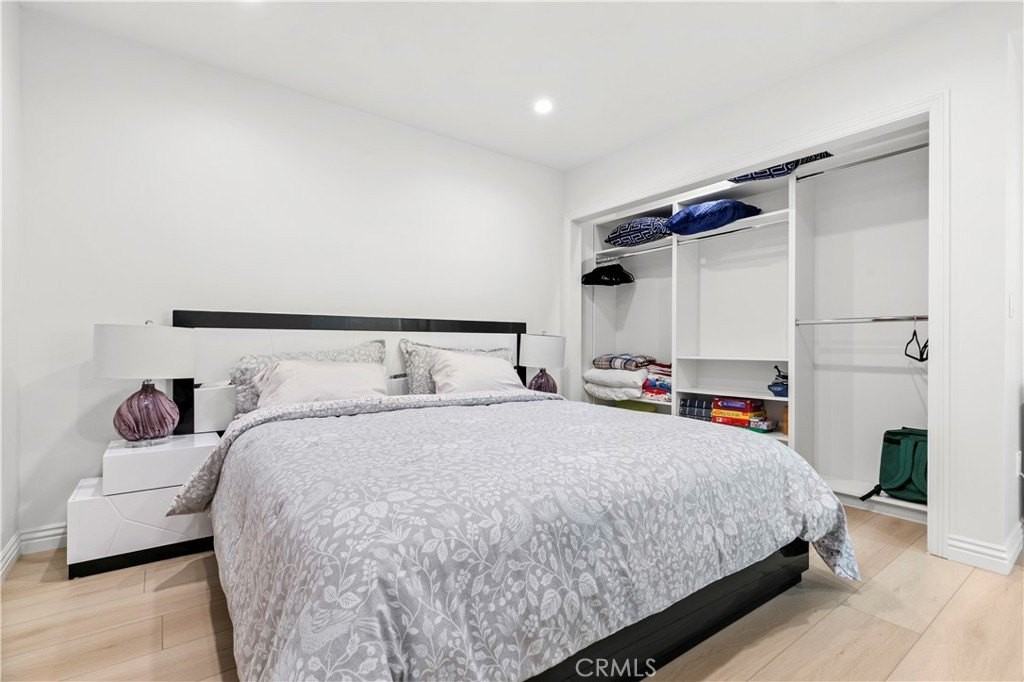 6712 Ventura Canyon Ave - Photo 5 of 33