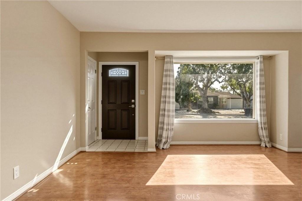 1451 N Catalina St - Photo 5 of 28