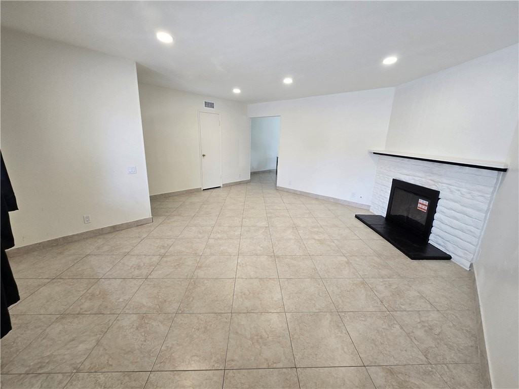 6683 Gross Ave - Photo 3 of 45