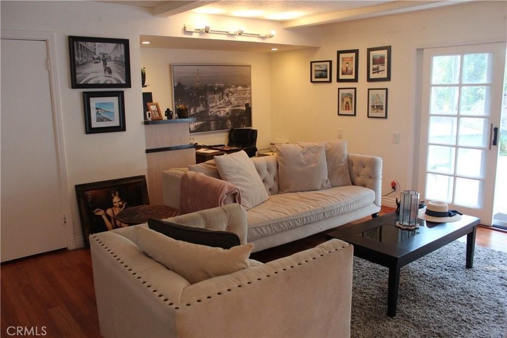 4527 Stark Ave - Photo 4 of 23