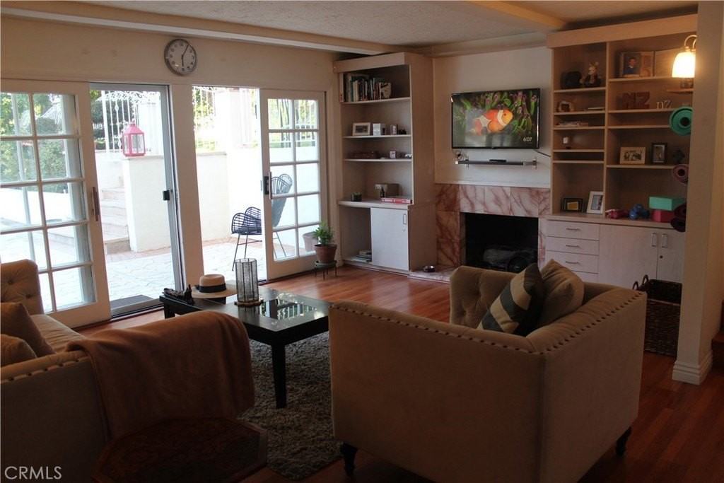 4527 Stark Ave - Photo 5 of 23