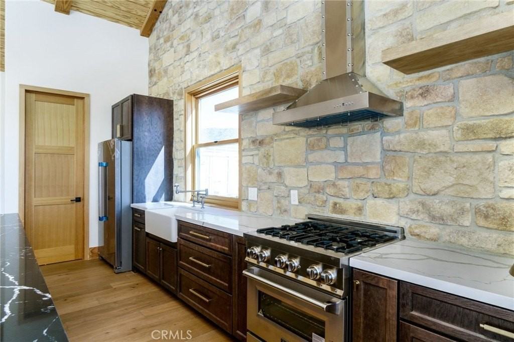 37219 Quarter Valley Rd - Photo 6 of 23