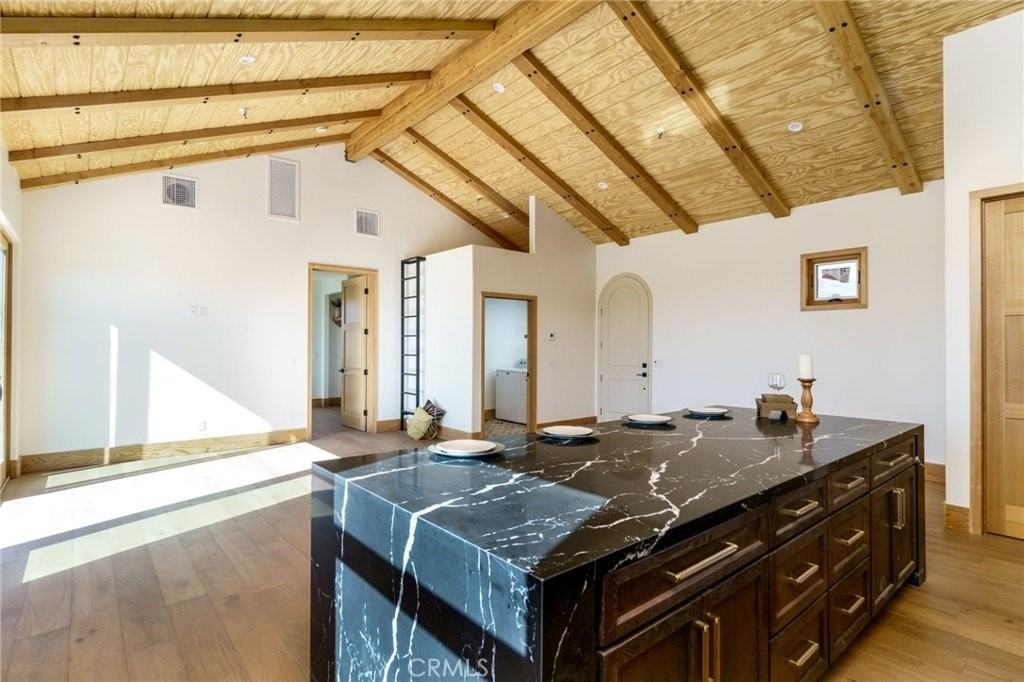 37219 Quarter Valley Rd - Photo 7 of 23