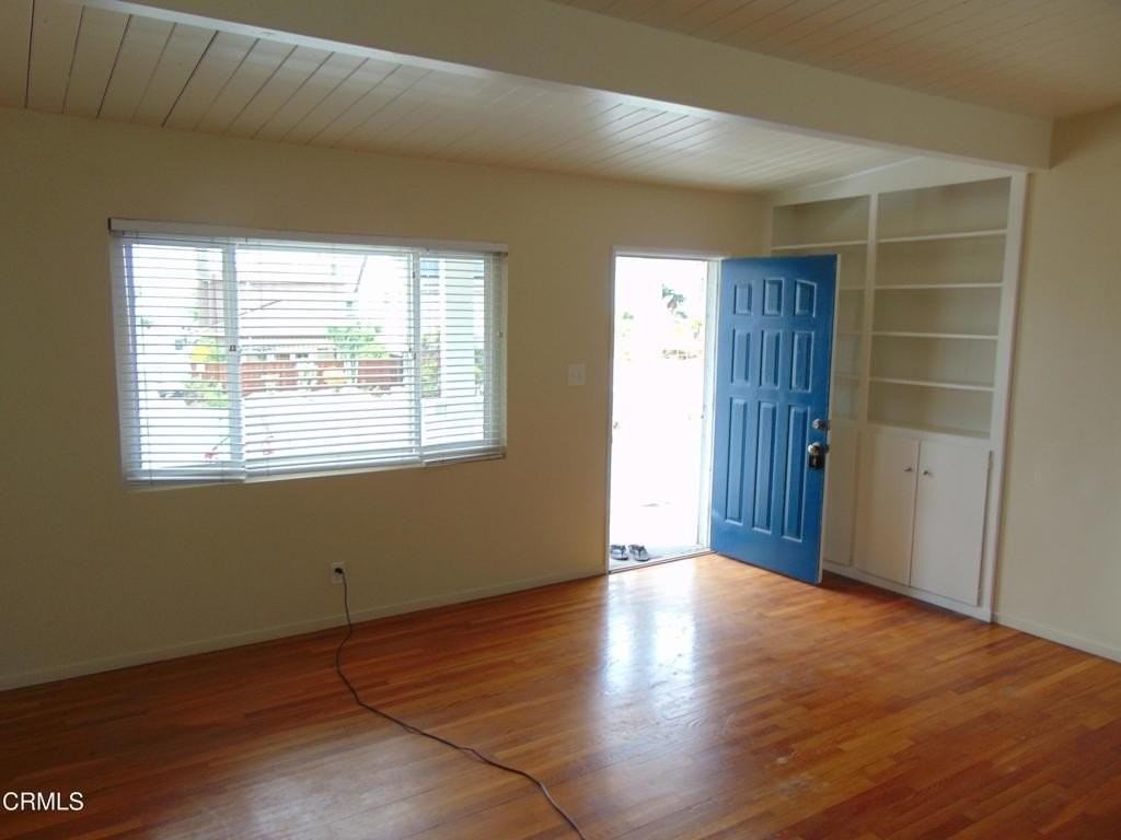 2011 Pierpont Blvd - Photo 3 of 12