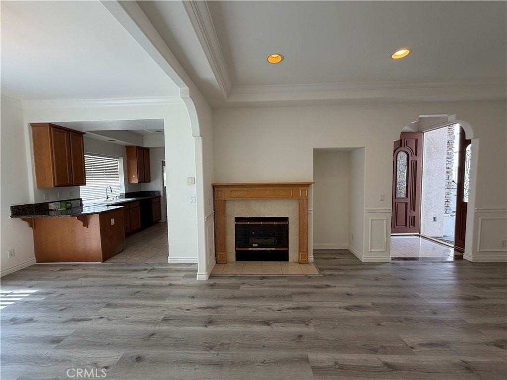 5661 Sultana Ave #B - Photo 3 of 16