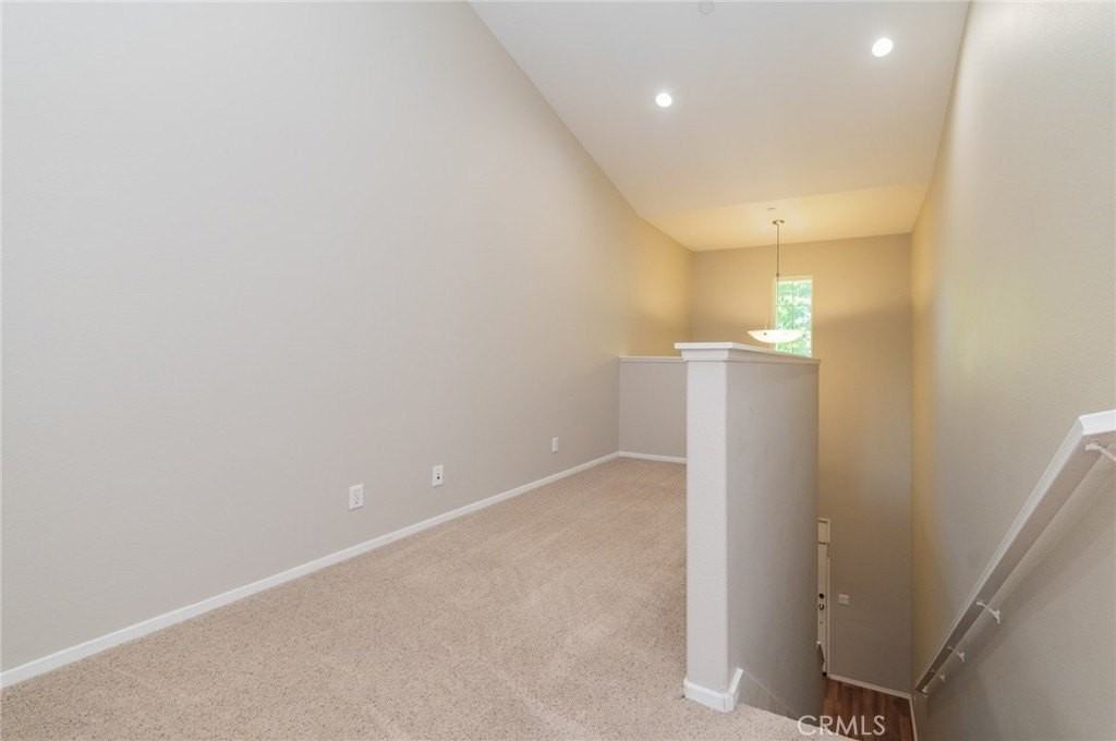 15904 Fountain Ln - Photo 4 of 28