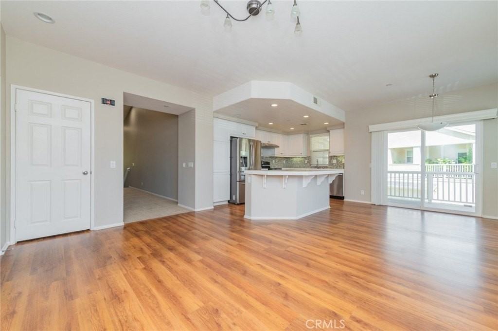 15904 Fountain Ln - Photo 7 of 28