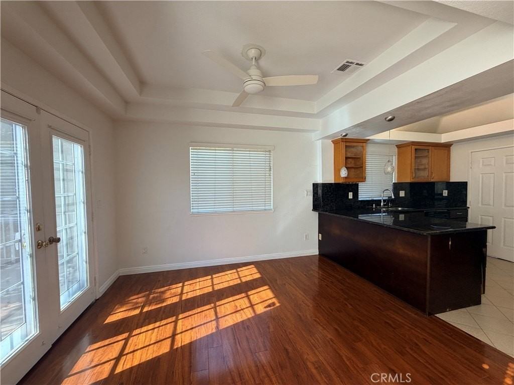 1501 Rose Ct - Photo 4 of 25