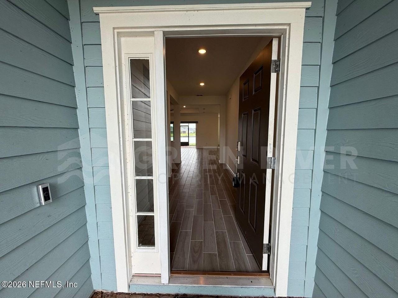 2717 White Cedar Ln - Photo 4 of 50