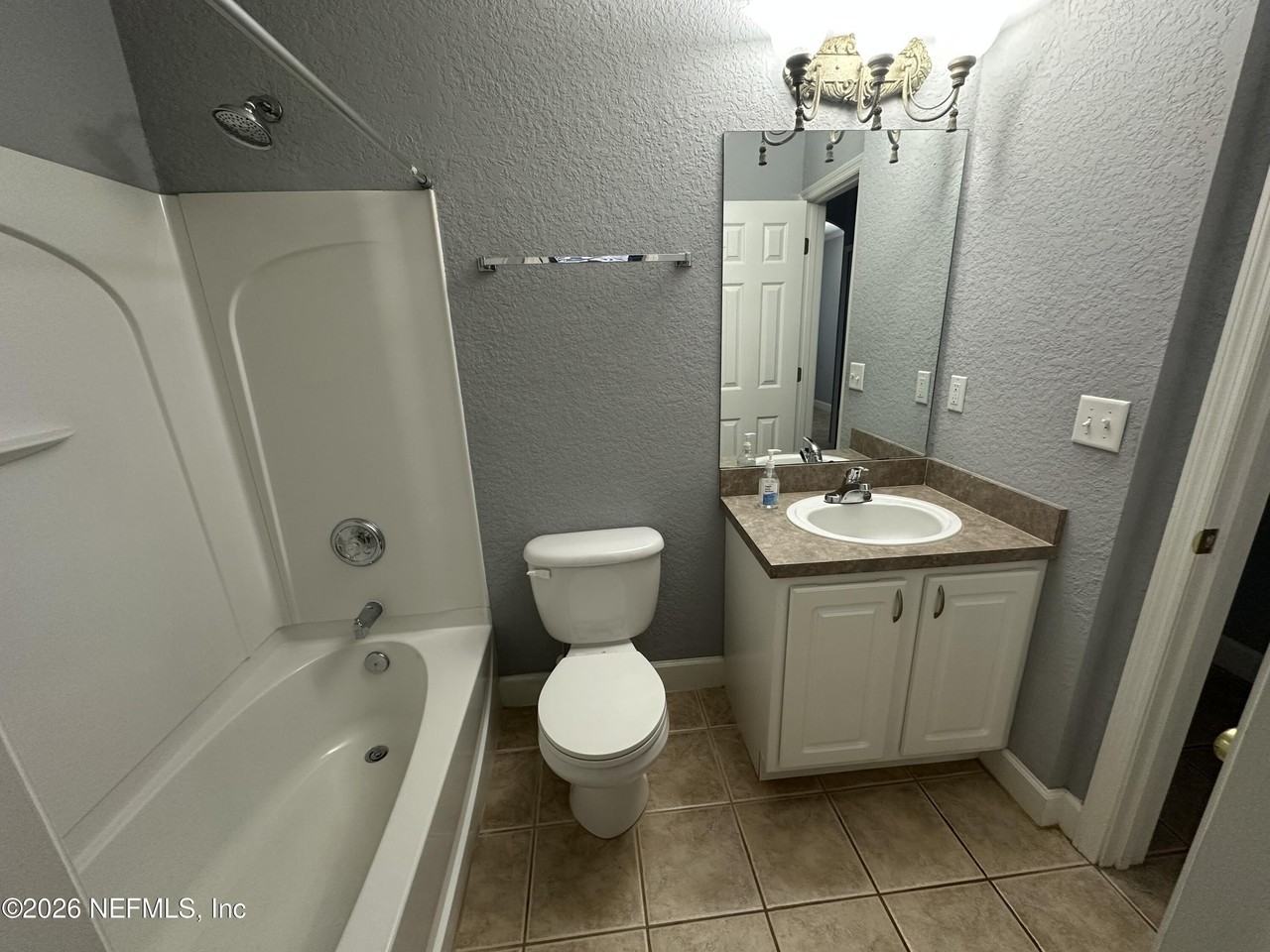 1827 Lago Del Sur Dr - Photo 4 of 15