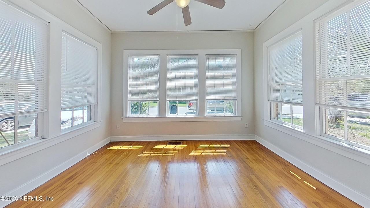 917 Lasalle St - Photo 6 of 14