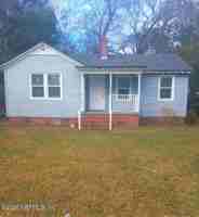 featured image of 3521 Ernest St