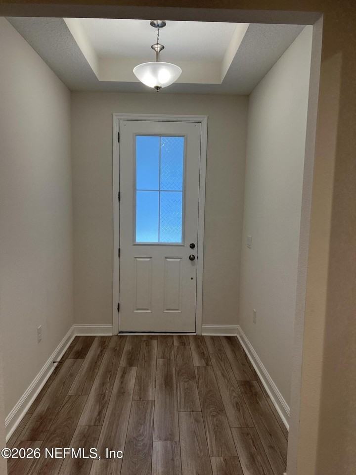 504 Blue Daze St - Photo 3 of 34