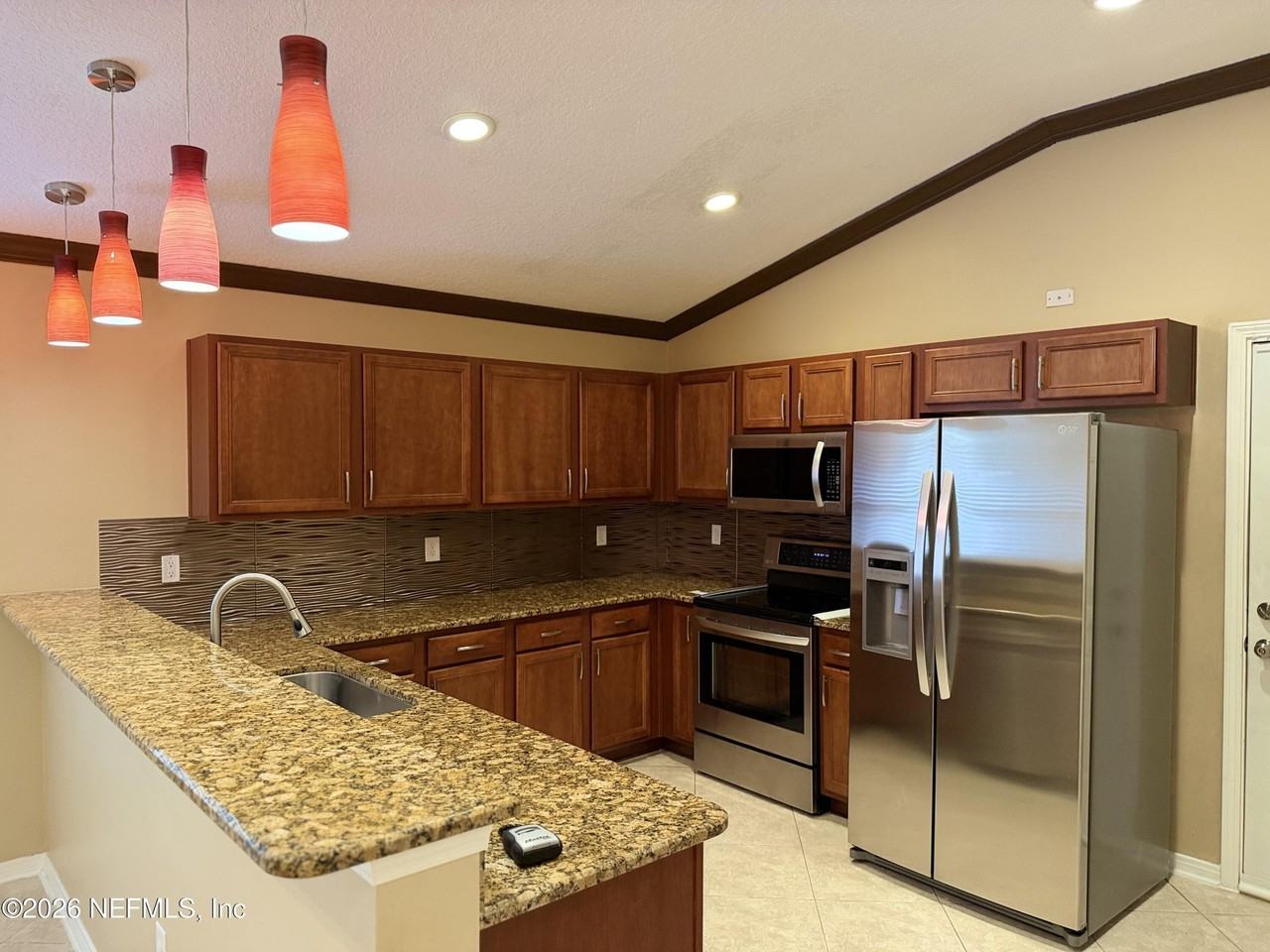 5925 Round Table Rd - Photo 6 of 21