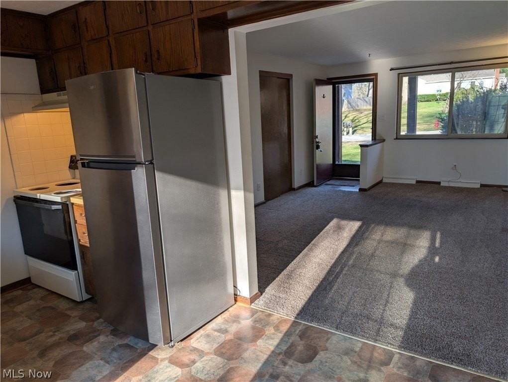 3792 Baumberger Rd - Photo 6 of 43