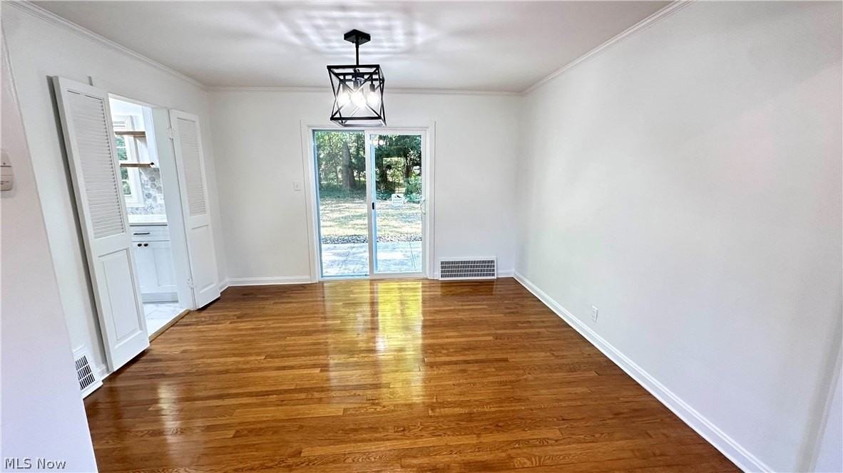 1271 Hereford Rd - Photo 3 of 22