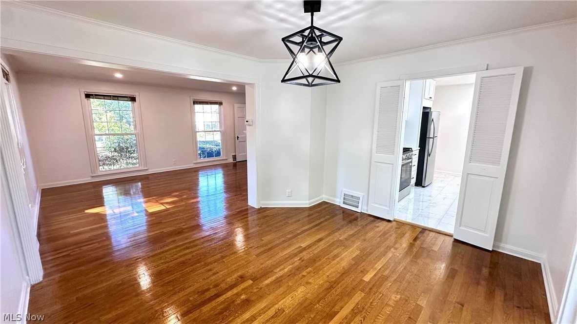 1271 Hereford Rd - Photo 4 of 22