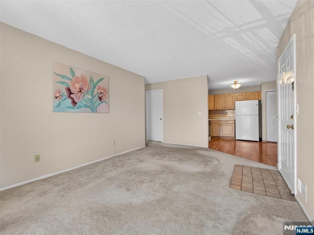 403 Poets Way - Photo 4 of 21