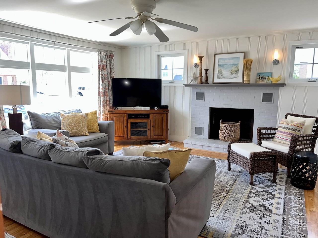 20 Lowell St - Photo 5 of 14