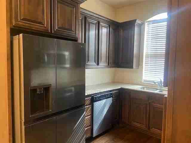 844 Dartford Dr - Photo 5 of 25