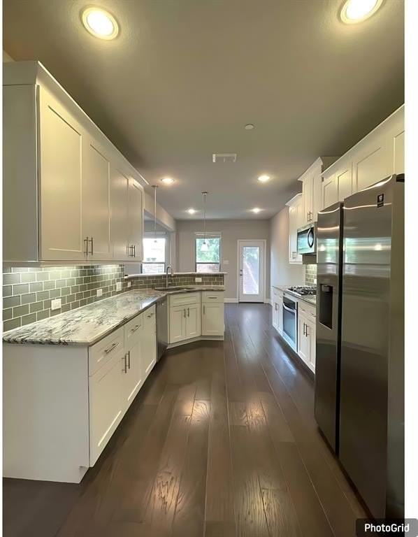 6313 Burbank Way - Photo 3 of 20