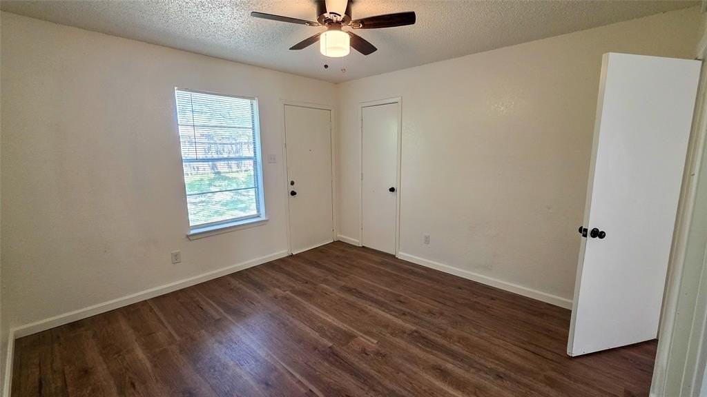 741 Woodland Ct - Photo 6 of 9