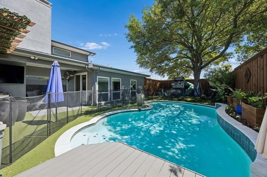 4324 Cobblers Ln - Photo 6 of 40