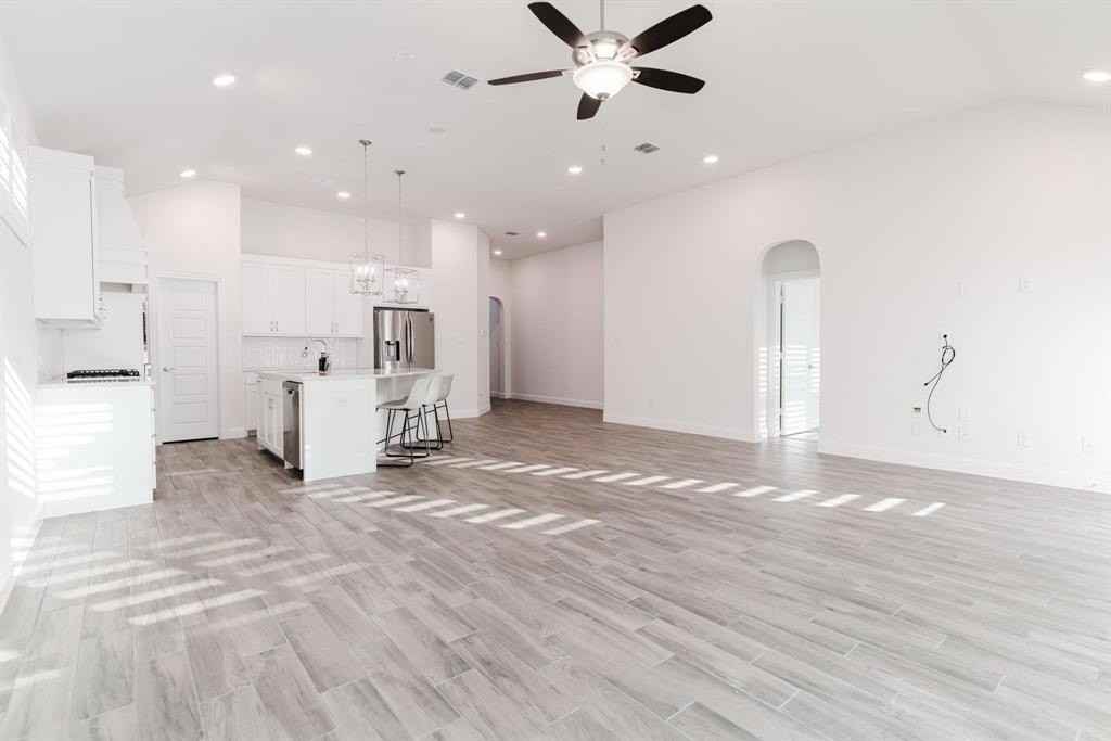 3915 Aventino Ct - Photo 3 of 20