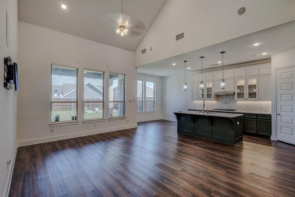 4051 Delta Dr - Photo 2 of 35