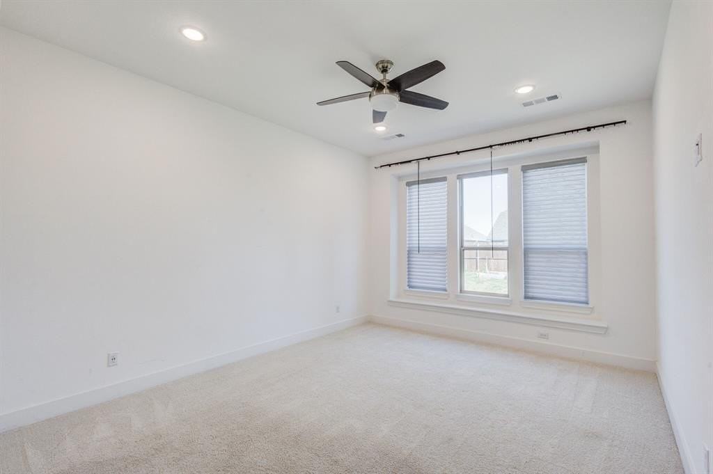 4051 Delta Dr - Photo 6 of 35