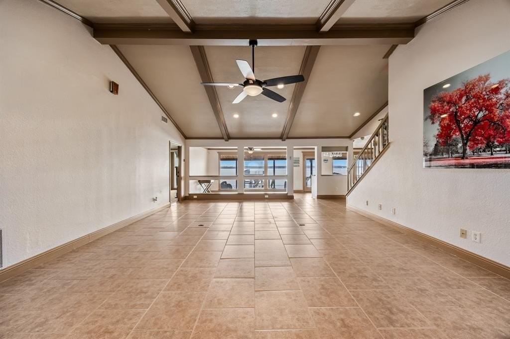 18409 Shore Dr - Photo 2 of 39