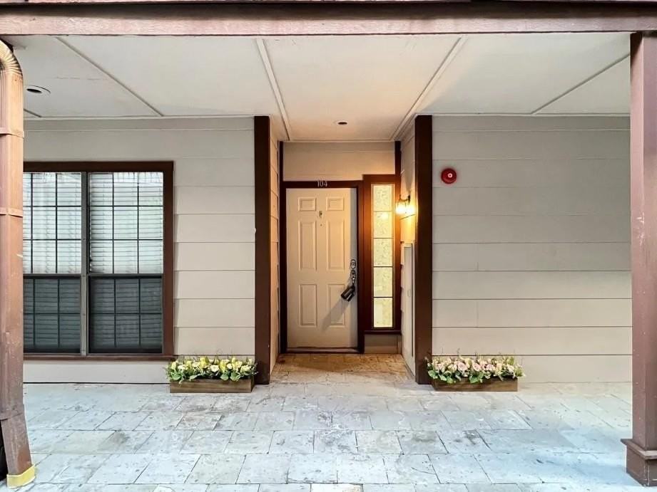 4510 Druid Ln #104 - Photo 7 of 26