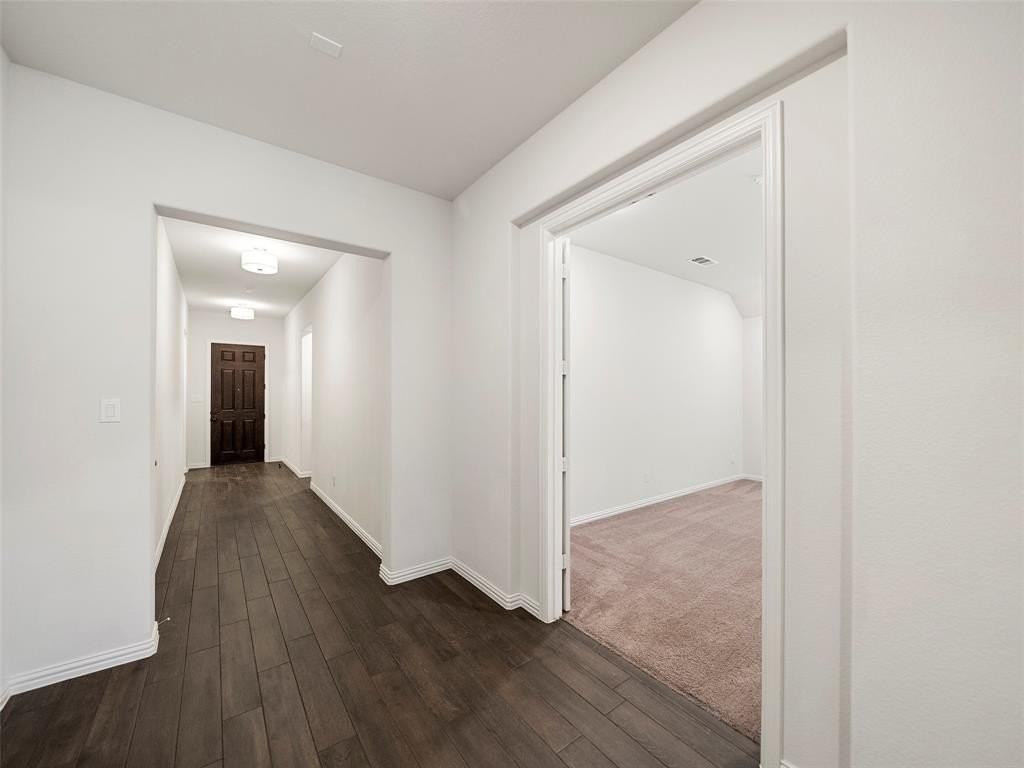 1708 Carnation St - Photo 3 of 37