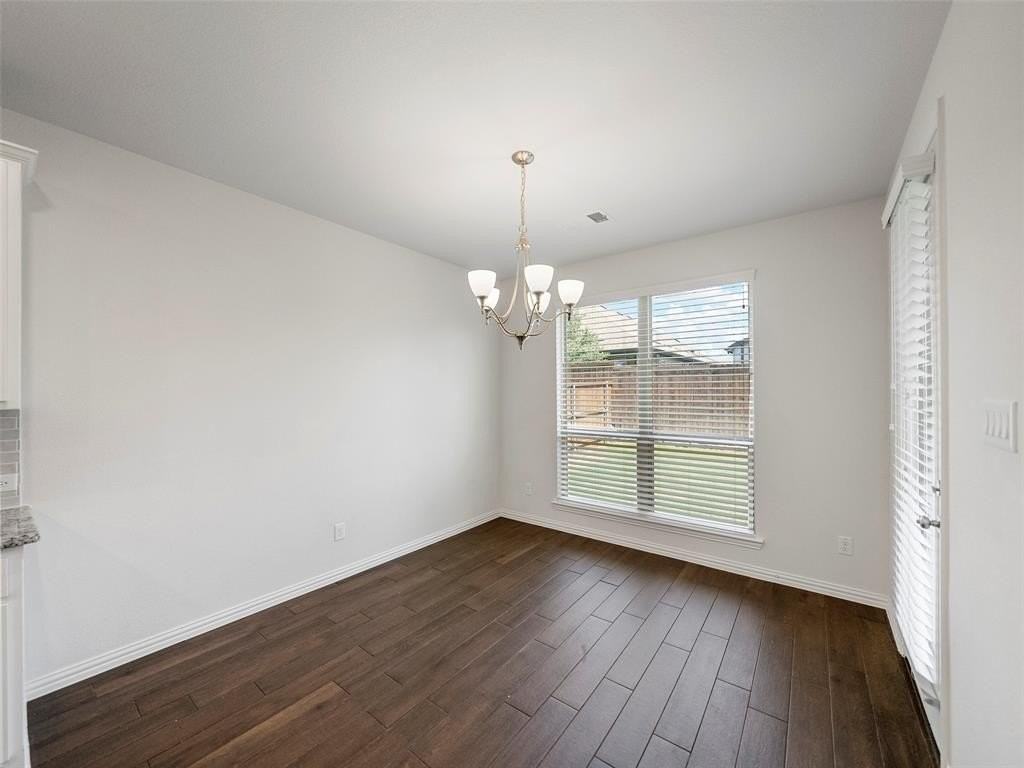 1708 Carnation St - Photo 6 of 37