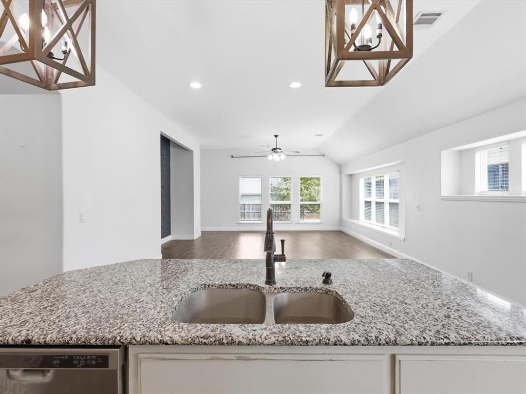 8113 Spitfire Trl - Photo 2 of 28