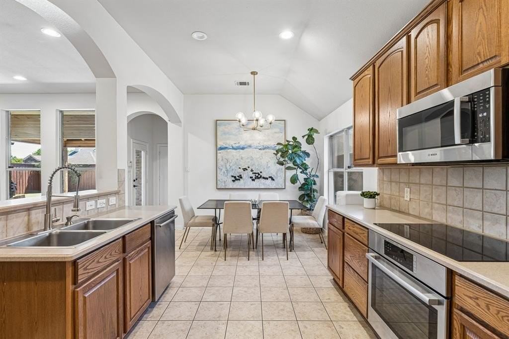 1616 Ponderosa Dr - Photo 7 of 24