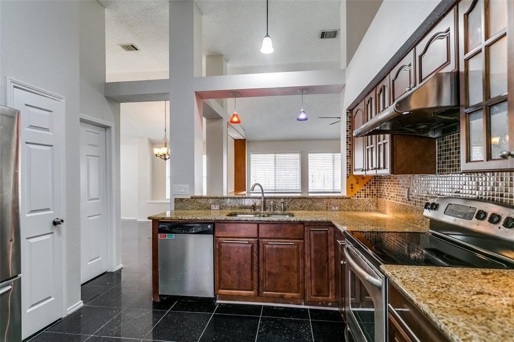 908 Gordon Oaks Dr - Photo 6 of 12