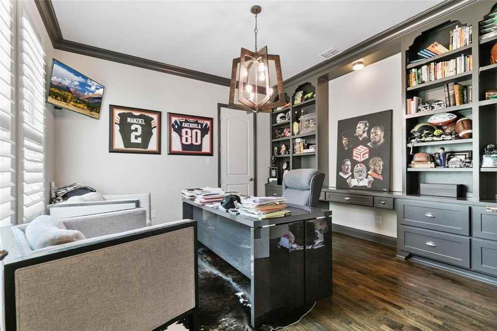 3741 Glacier Point Ct - Photo 7 of 40