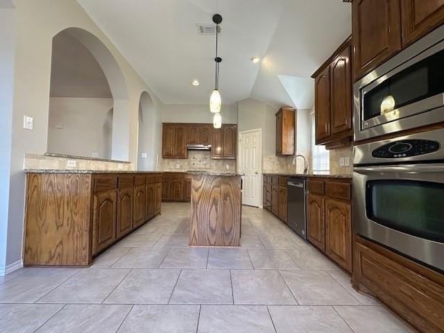 1128 Coolidge St - Photo 3 of 26