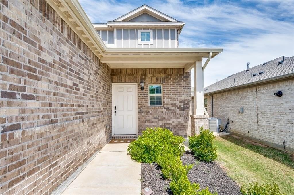 14149 Danesdale Dr - Photo 3 of 25